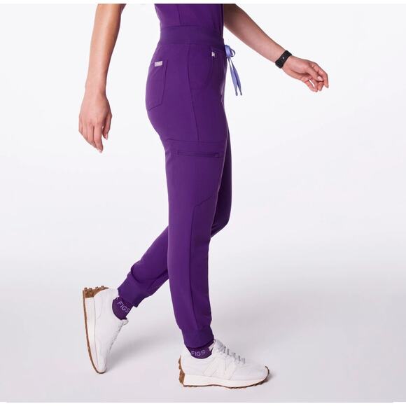 Figs Women's Digital Grape Zamora Jogger Scrub Pants Petite Size MP - Picture 14 of 14